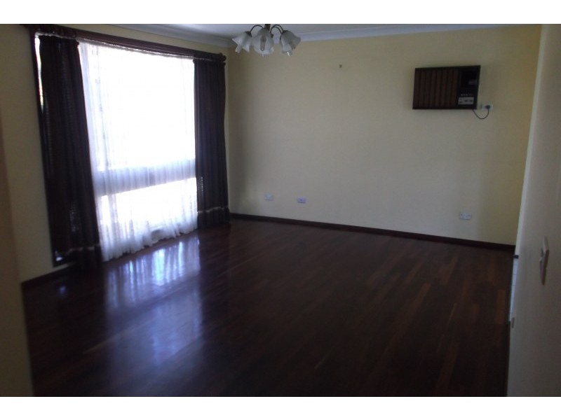 42 Narcissus Avenue, Quakers Hill NSW 2763