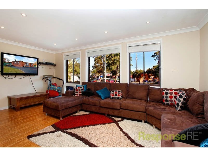 136 James Cook Drive, Kings Langley NSW 2147