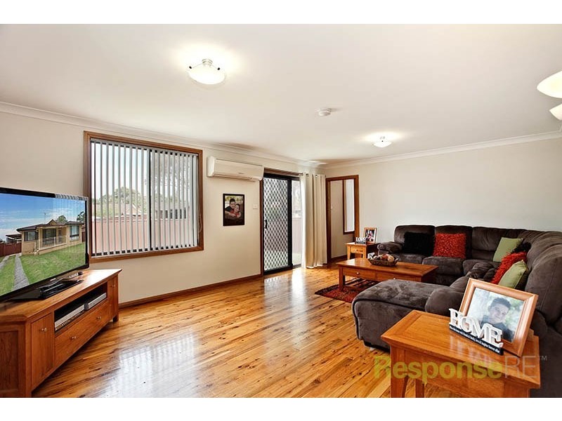 35 Fuchsia Crescent, Quakers Hill NSW 2763