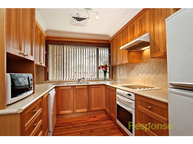 35 Fuchsia Crescent, Quakers Hill NSW 2763