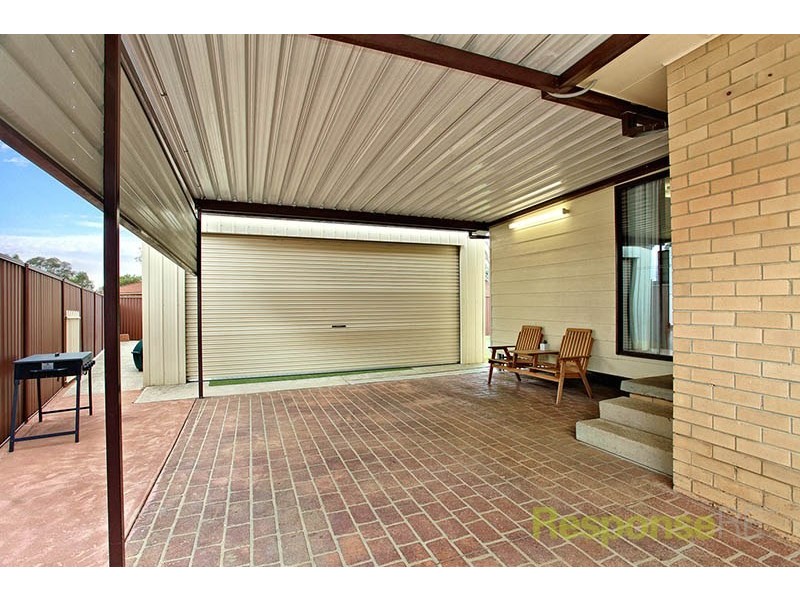 35 Fuchsia Crescent, Quakers Hill NSW 2763