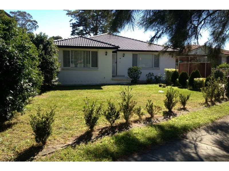 8 Lovegrove Drive, Quakers Hill NSW 2763