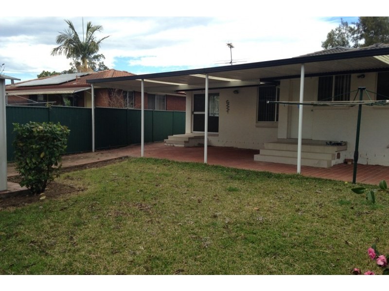 8 Lovegrove Drive, Quakers Hill NSW 2763