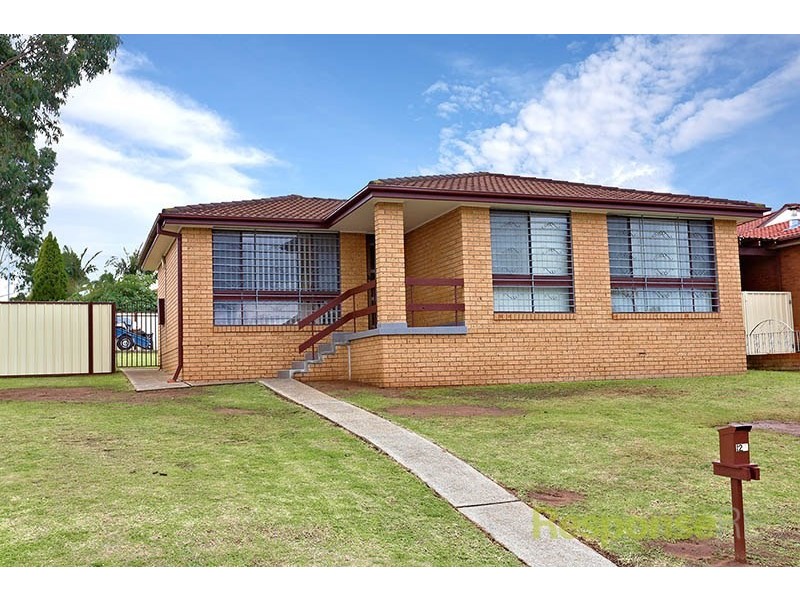 120 Hoyle Drive, Dean Park NSW 2761