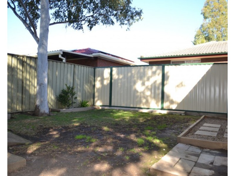 33a Ridgeway Crescent, Quakers Hill NSW 2763