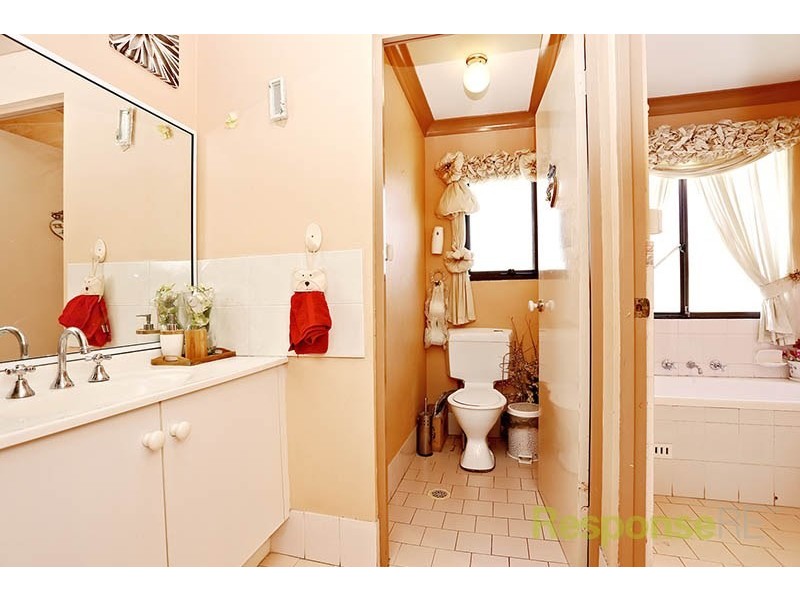 110 Buckwell Drive, Hassall Grove NSW 2761