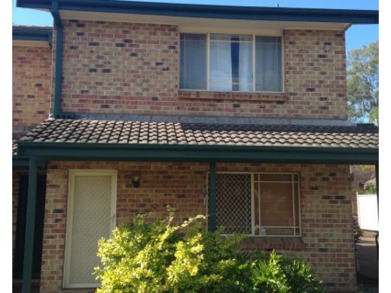 2/10 Stanbury Place, Quakers Hill NSW 2763