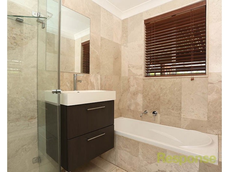 10 Armstrong Place, Dean Park NSW 2761