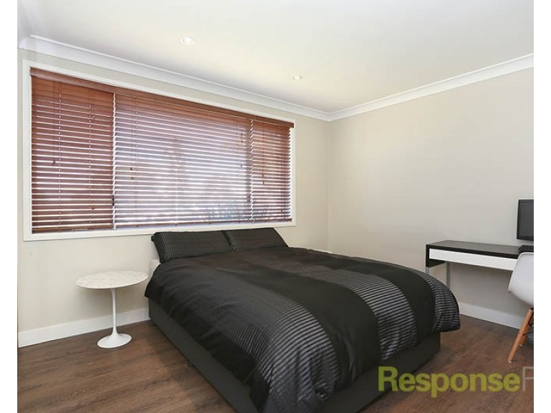 10 Armstrong Place, Dean Park NSW 2761