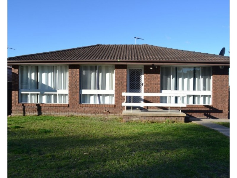 2 Yarramundi Drive, Dean Park NSW 2761