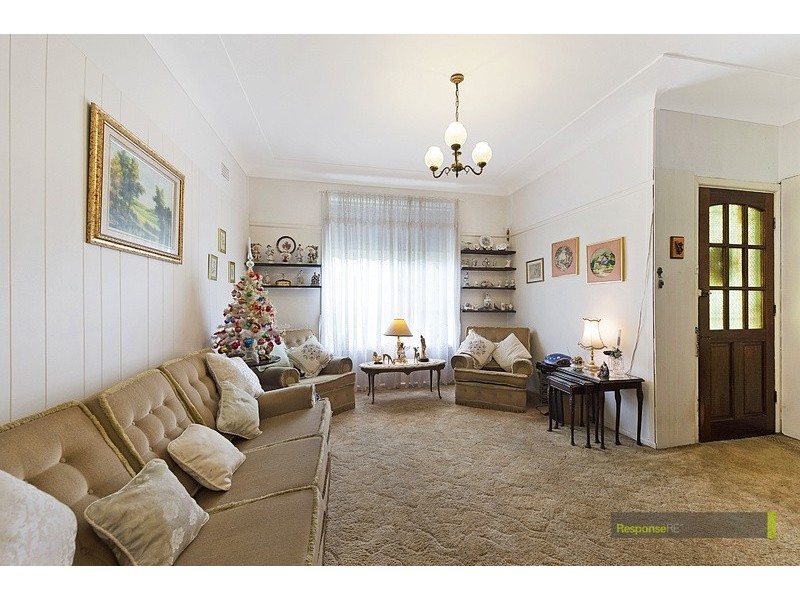 39 Lowry Street, Lalor Park NSW 2147