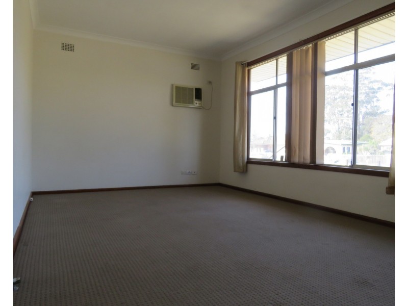 8 Bailey Place, Blacktown NSW 2148