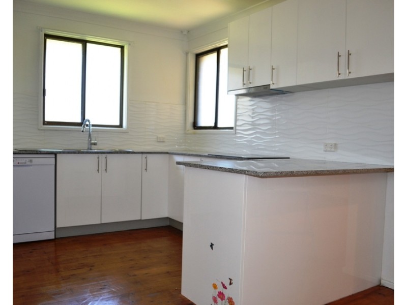 1 Sycamore Crescent, Quakers Hill NSW 2763