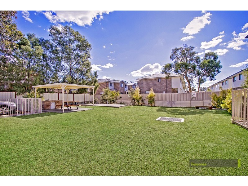 8 Blenheim Avenue, Rooty Hill NSW 2766