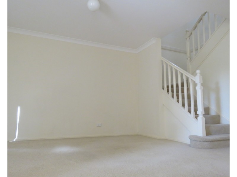 2/48 Greendale Terrace, Quakers Hill NSW 2763