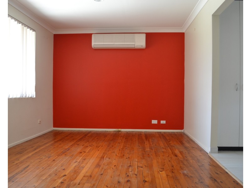 33 Ridgeway Crescent, Quakers Hill NSW 2763