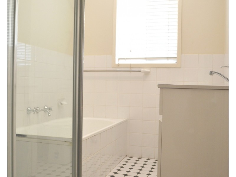 33 Ridgeway Crescent, Quakers Hill NSW 2763