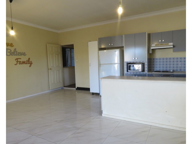 1 Burrowes Road, Dean Park NSW 2761