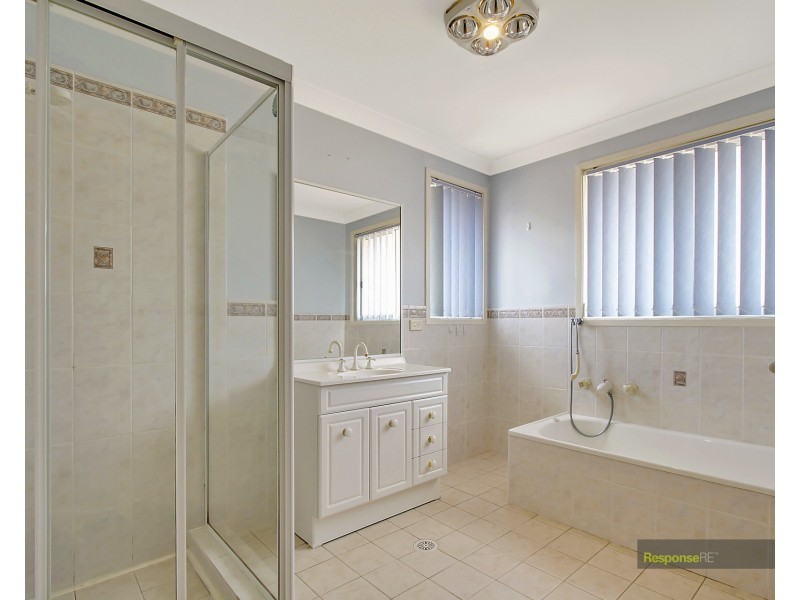 8  Forcett Close, West Hoxton NSW 2171