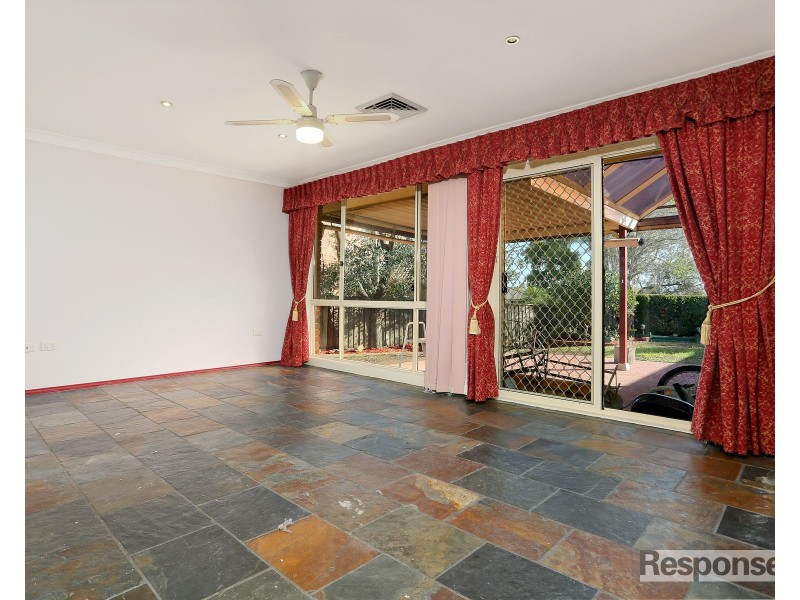 9 Samuel Place, Quakers Hill NSW 2763