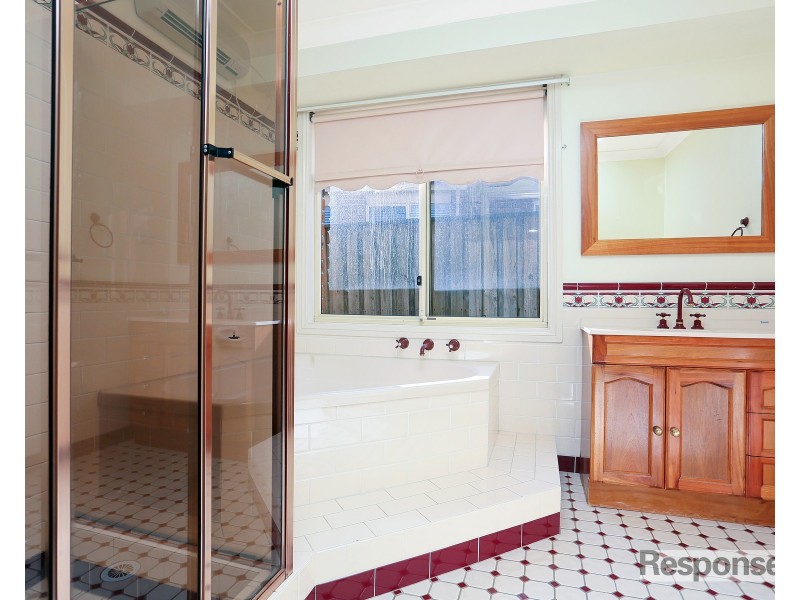 9 Samuel Place, Quakers Hill NSW 2763