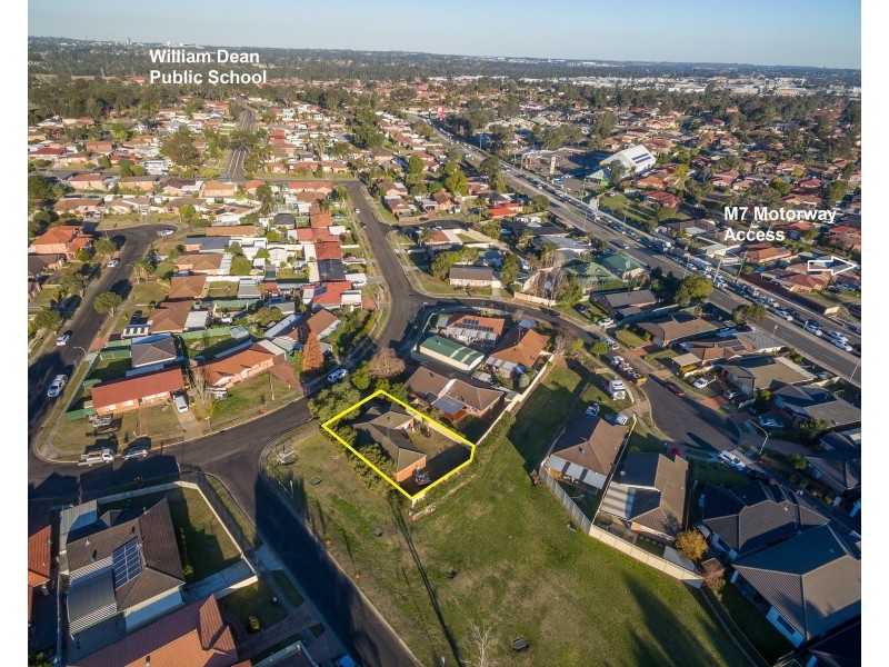 15 Doolan Place, Dean Park NSW 2761