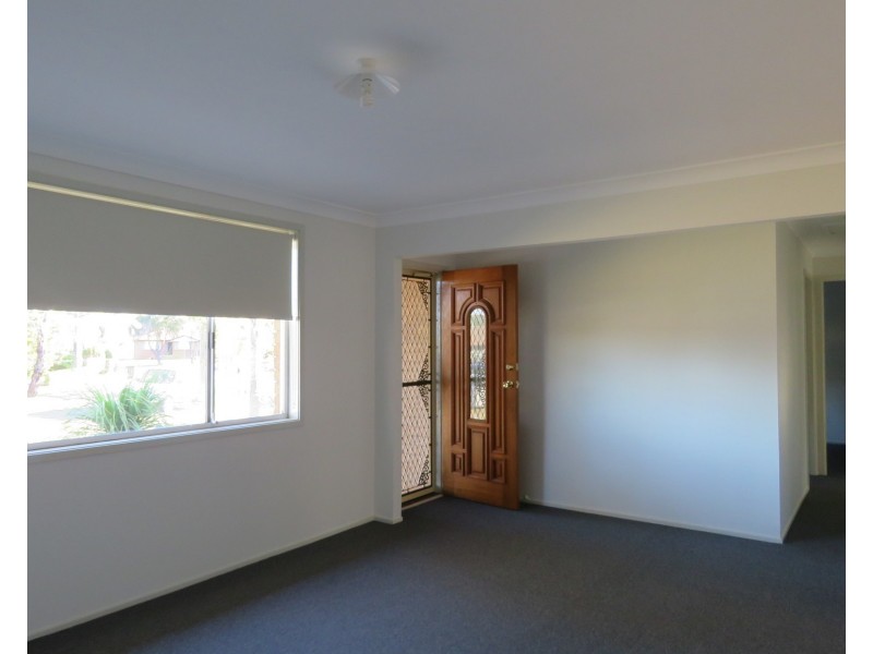 11 Malone Crescent, Dean Park NSW 2761