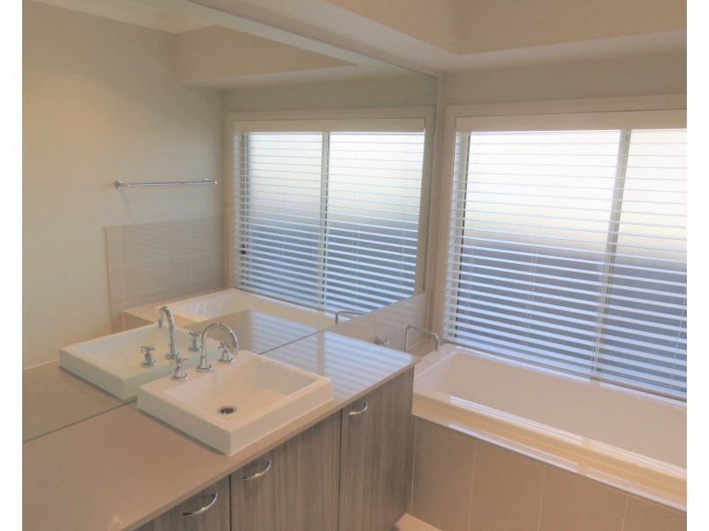 3 Sarazen Place, Colebee NSW 2761