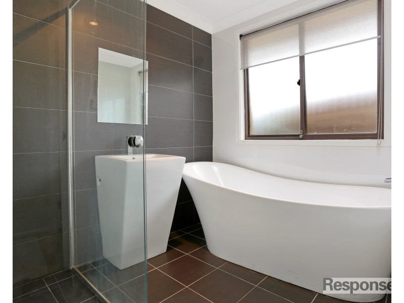 92  Tallagandra Drive, Quakers Hill NSW 2763