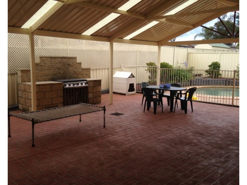 28 Rowntree Circuit, Quakers Hill NSW 2763