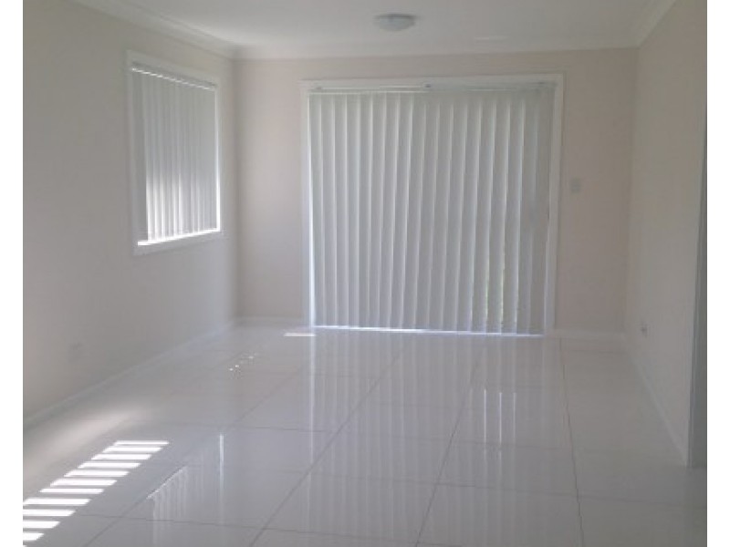 32a Shakespeare Circuit, St Clair NSW 2759