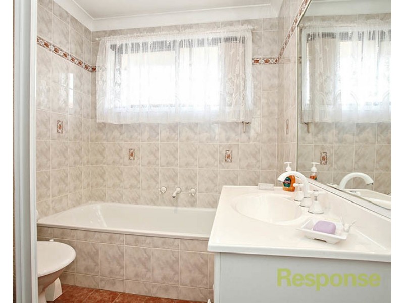 17 Tulip Place, Quakers Hill NSW 2763