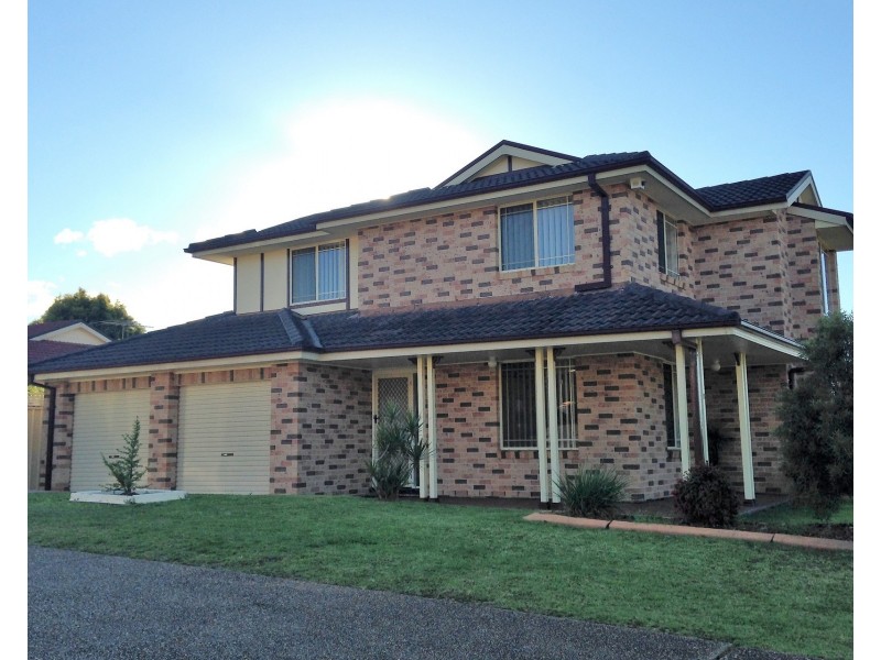 17 Dunna Place, Glenmore Park NSW 2745