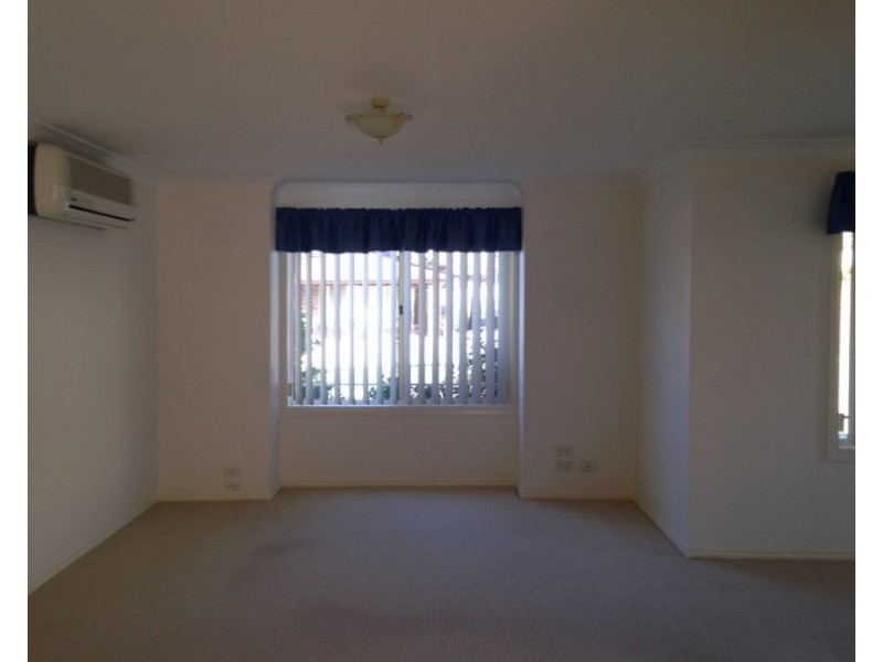 17 Dunna Place, Glenmore Park NSW 2745