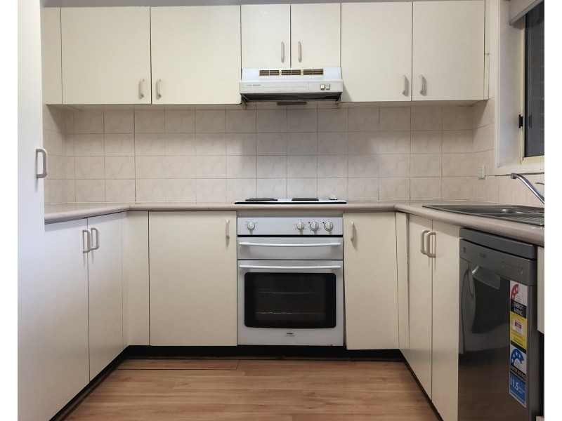 2/70  Maslin Crescent, Quakers Hill NSW 2763