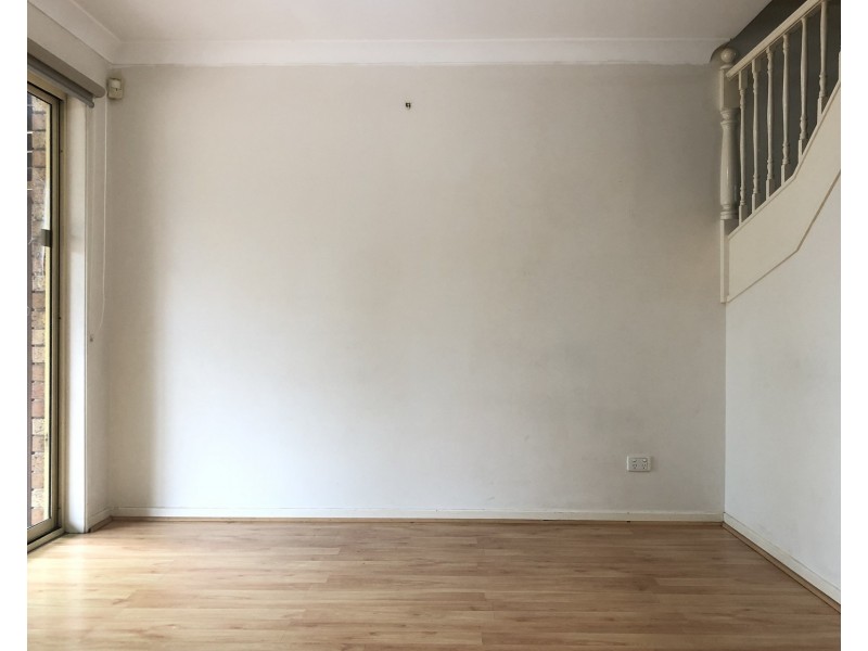 2/70  Maslin Crescent, Quakers Hill NSW 2763