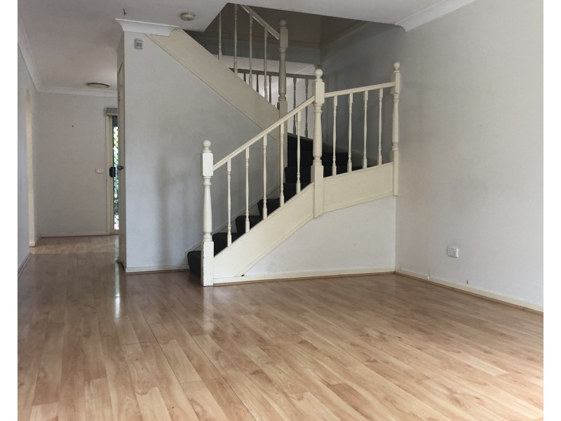 2/70  Maslin Crescent, Quakers Hill NSW 2763