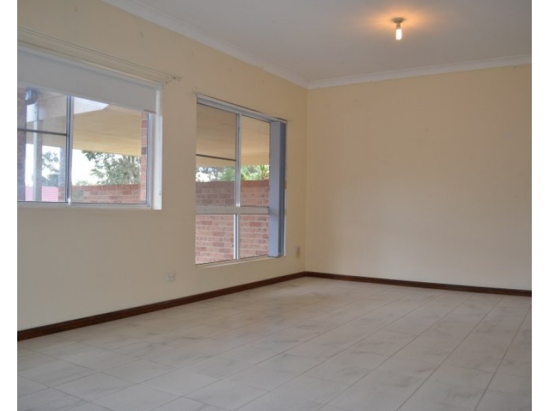 1/76 Cowper Circle, Quakers Hill NSW 2763