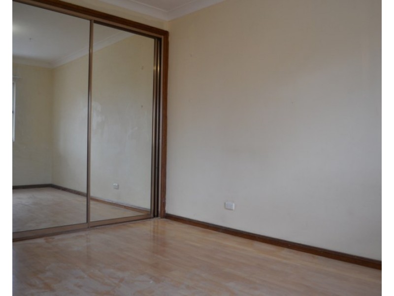 1/76 Cowper Circle, Quakers Hill NSW 2763