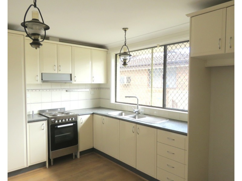 10 Brier Crescent, Quakers Hill NSW 2763