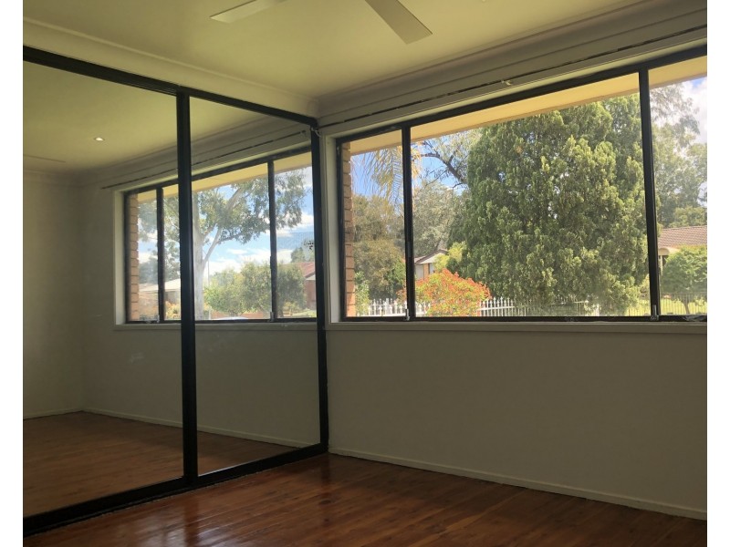 8 Mallory Street, Dean Park NSW 2761