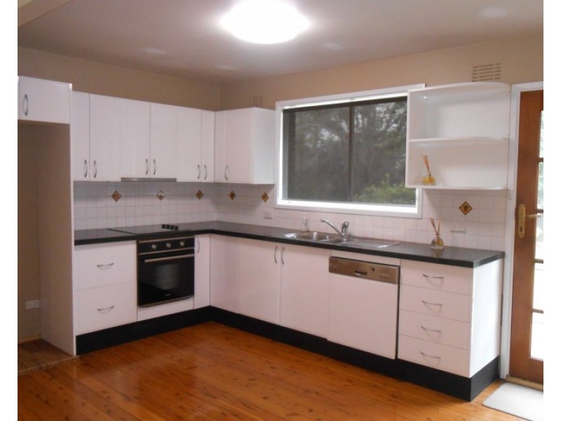 8 Dodson Crescent, Winston Hills NSW 2153