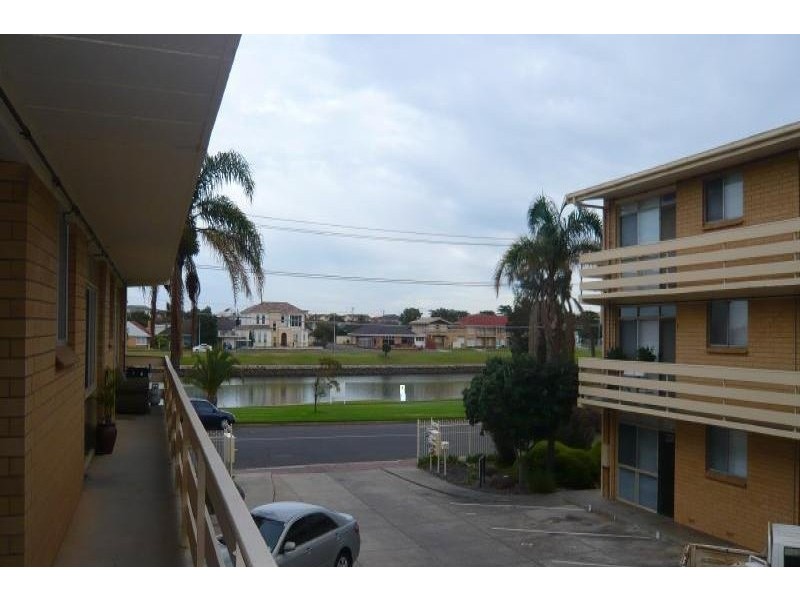 17/50 Adelphi Crescent, Glenelg North SA 5045