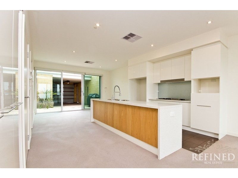 19 Karka Cove, New Port SA 5015