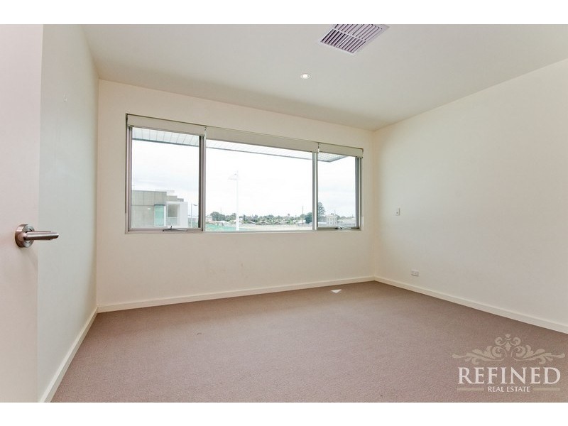 19 Karka Cove, New Port SA 5015