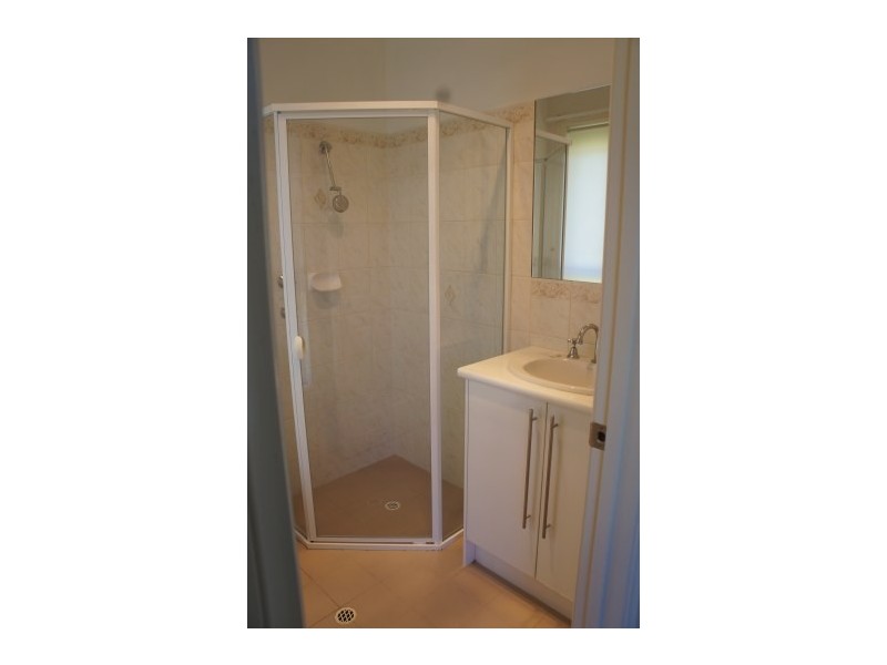 5 Robb Street, Encounter Bay SA 5211