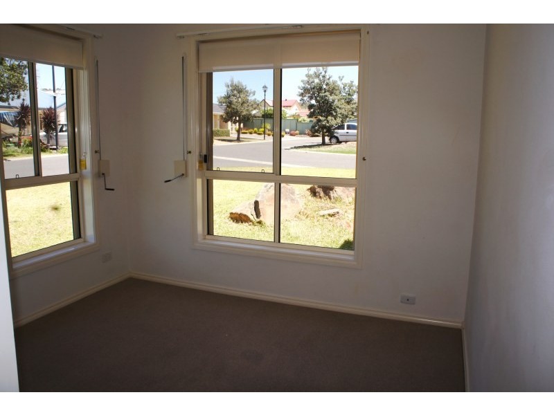 5 Robb Street, Encounter Bay SA 5211