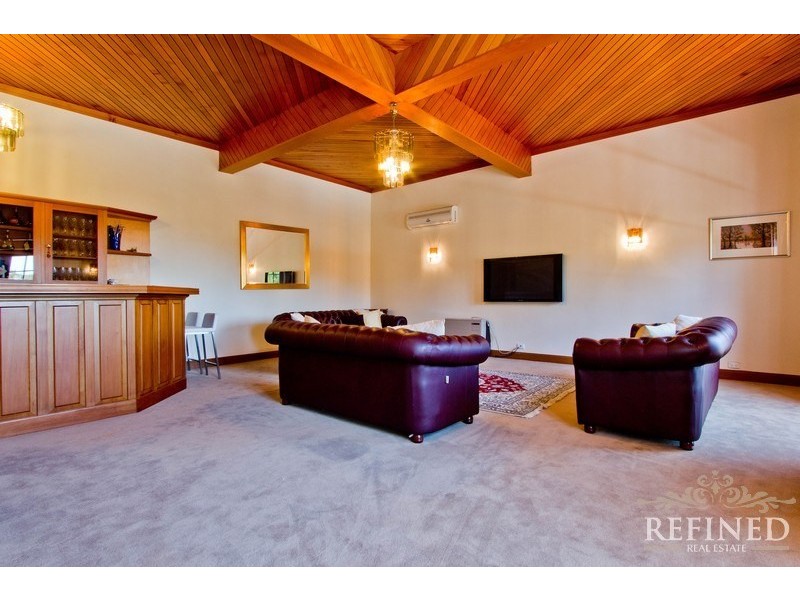 22 Robinson Avenue, Beaumont SA 5066