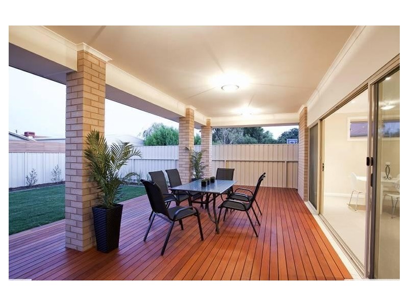 7 Douglas Street, Flinders Park SA 5025
