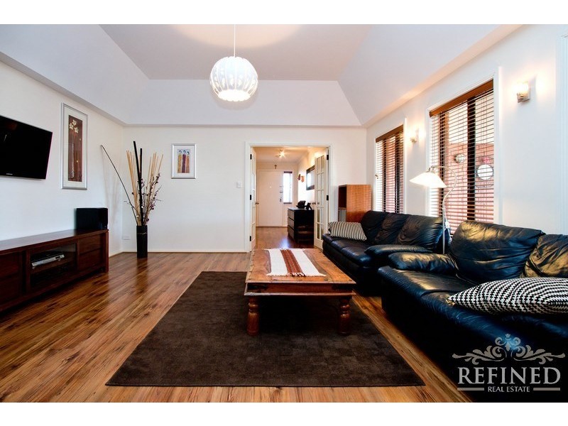 25 Vennachar Drive, Hallett Cove SA 5158